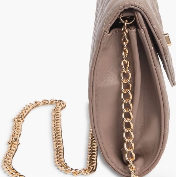 Badgley Mischka Diamond Quilt Convertible Crossbody NWT - Picture 6 of 7